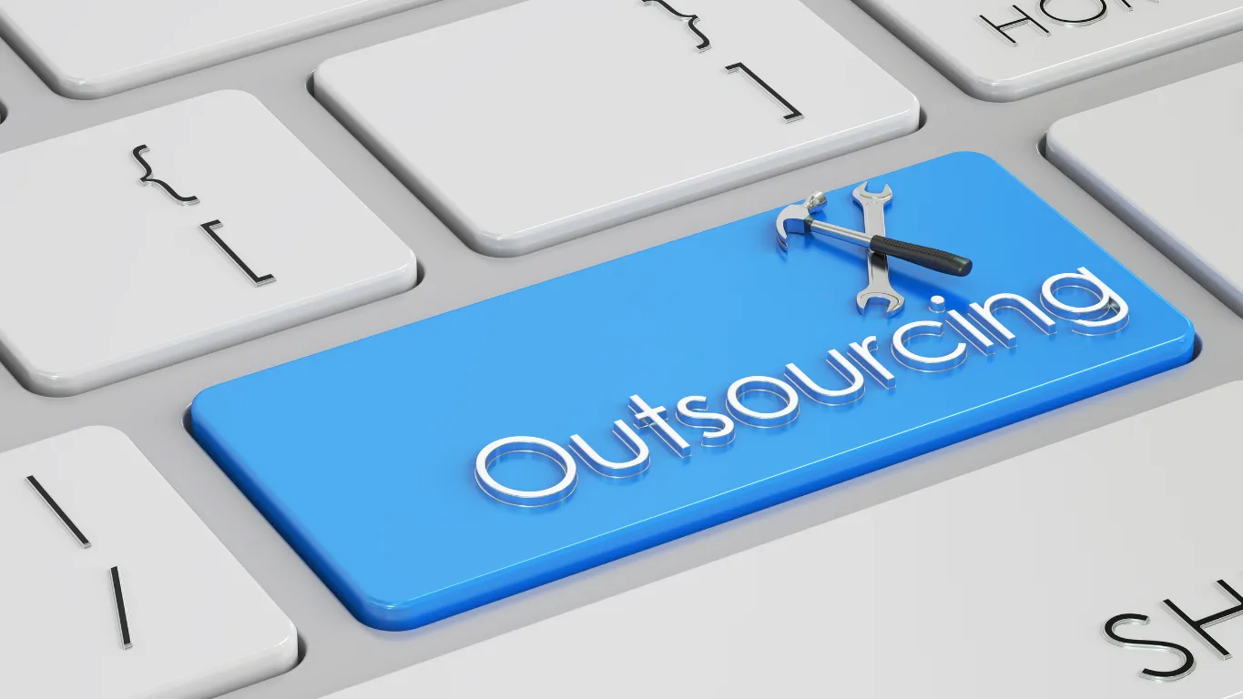 Outsourcing procesów rekrutacyjnych w praktyce: korzyści i ryzyka dla pracodawców