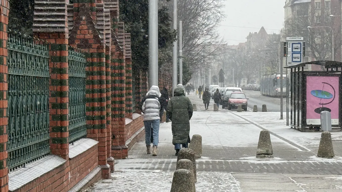 Deficyt pracowników produkcyjnych i logistycznych – jak reagują firmy z Dolnego Śląska?